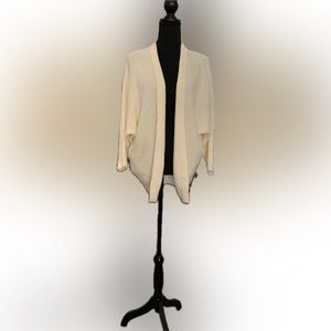 Old Navy sweater with an open front size X large to XX large cream color